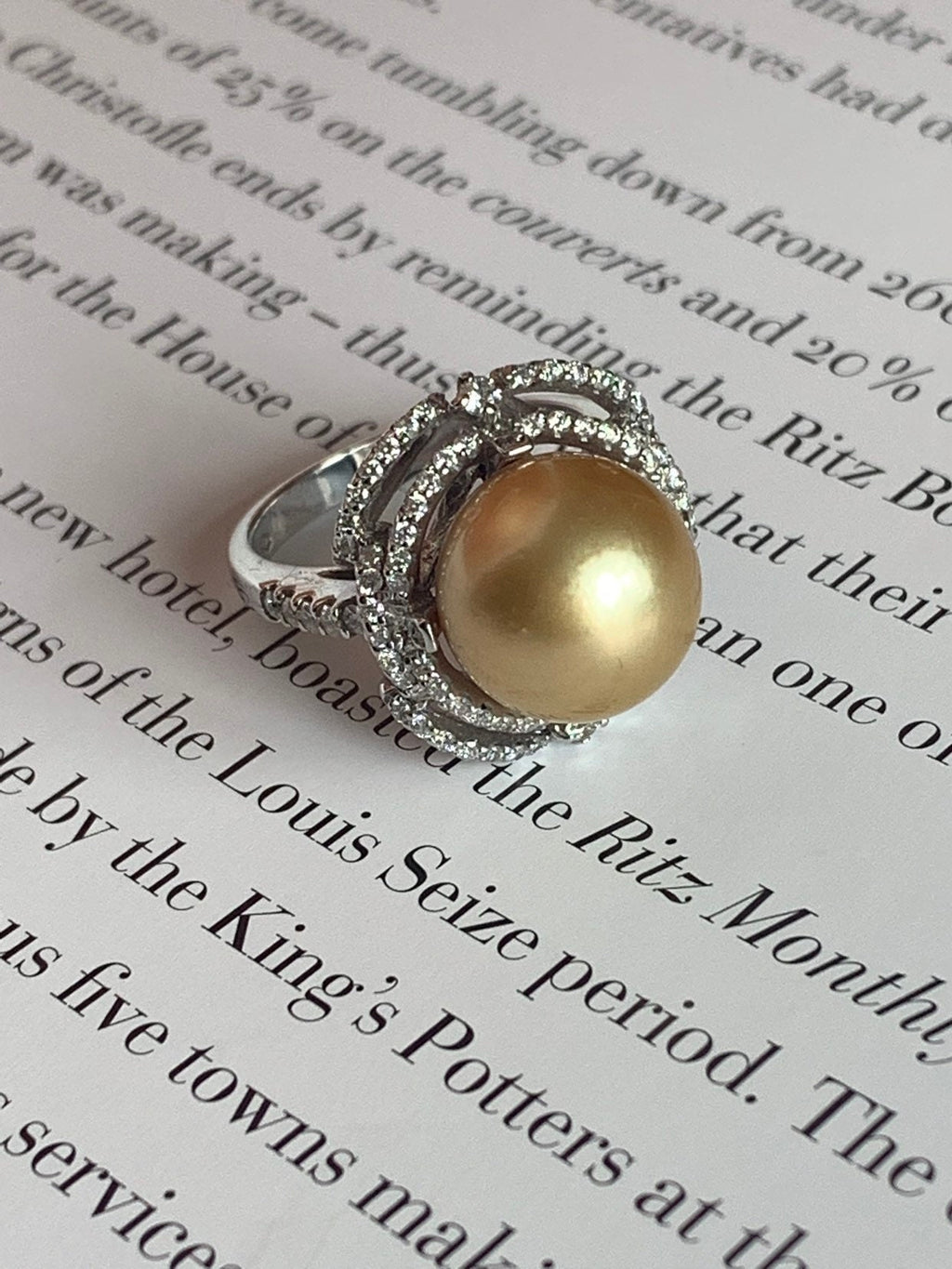 New Moraglione 18ct Gold and Diamond Golden South Sea Pearl Ring Size N.5 -R148