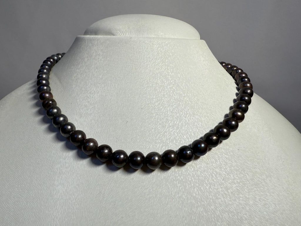 Men’s Vintage Freshwater Pearl Necklace 17inches with 9ct Gold Clasp - N007