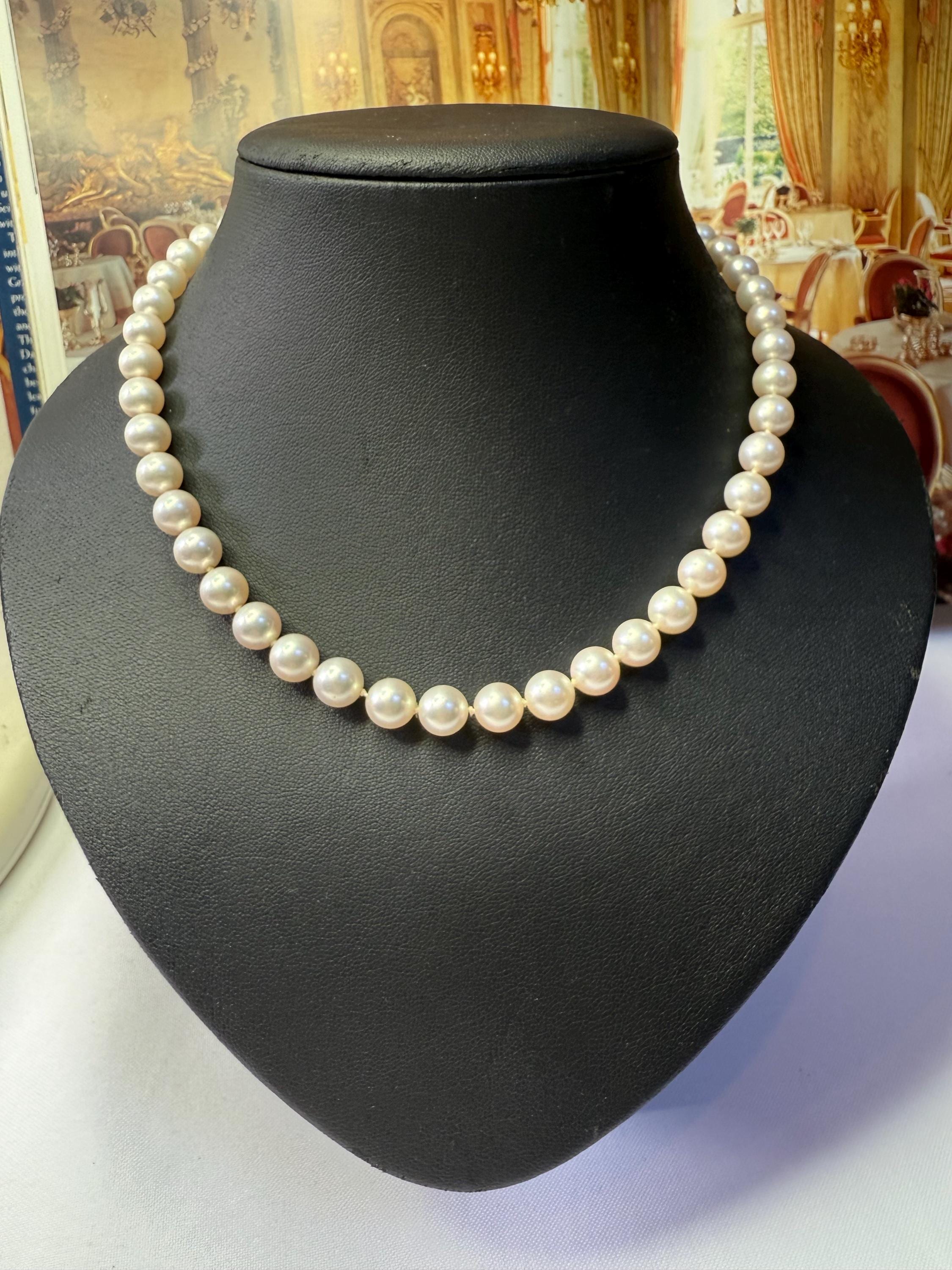 Vintage 18ct Gold Diamond set Clasp 8.3mm AAAA South Sea Saltwater Pearl Necklace - N015