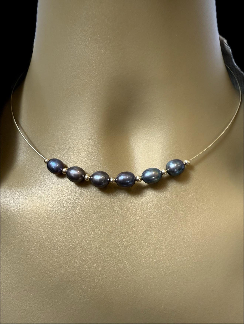 New 9ct Gold and Real Cultured Pearl Necklace 16.5 inches - Men and Ladies - N013
