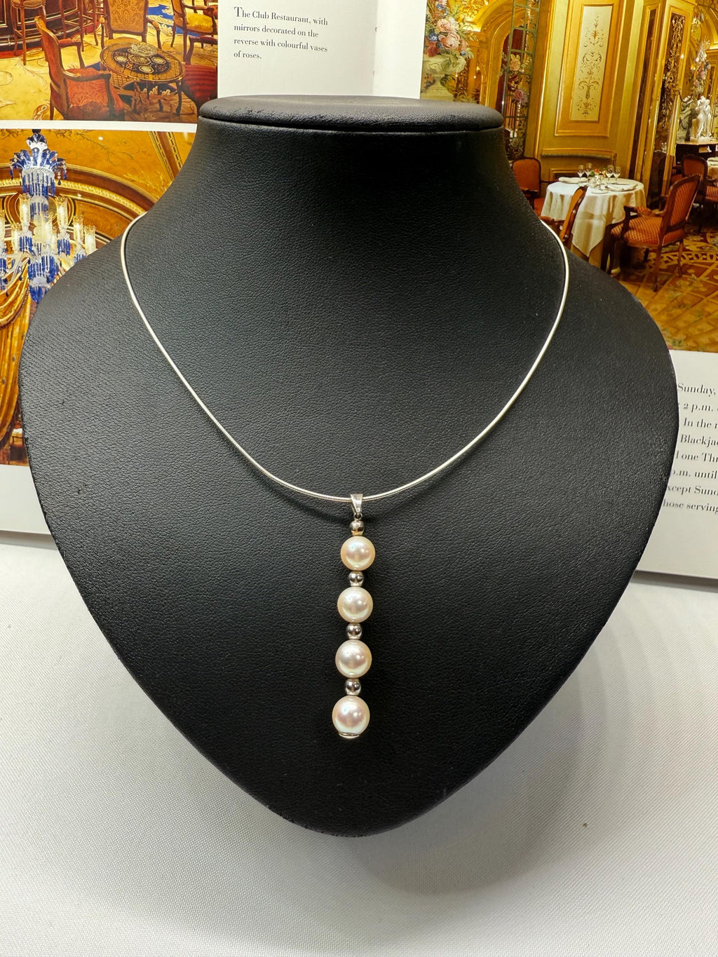 18ct White Gold 17.5 inch South Sea Pearl Pendant Necklace - N-050