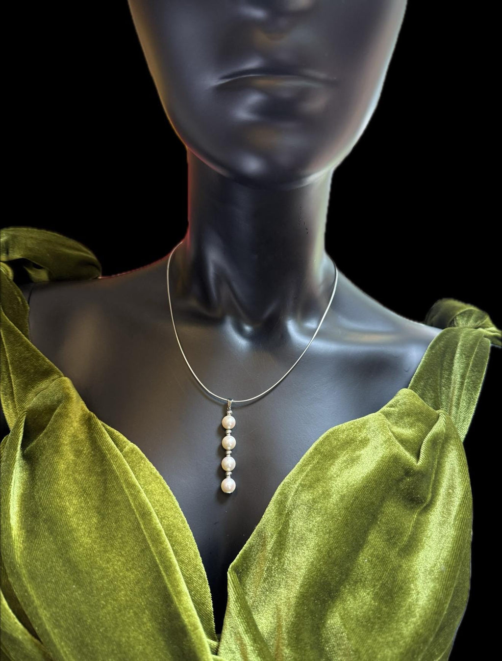 18ct White Gold 17.5 inch South Sea Pearl Pendant Necklace - N-050