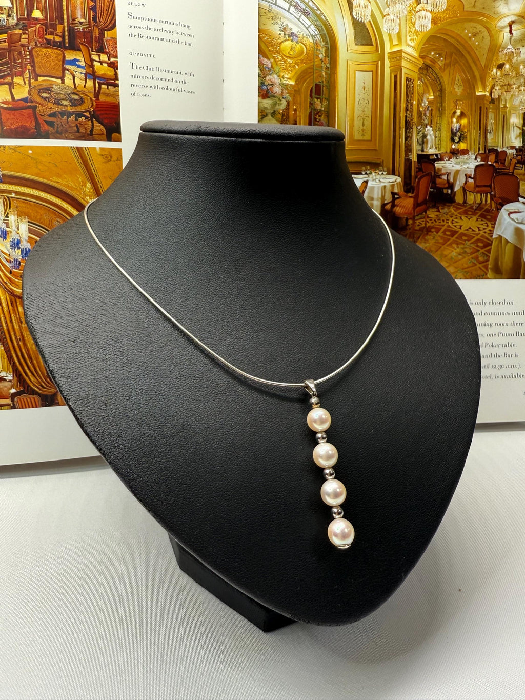 18ct White Gold 17.5 inch South Sea Pearl Pendant Necklace - N-050
