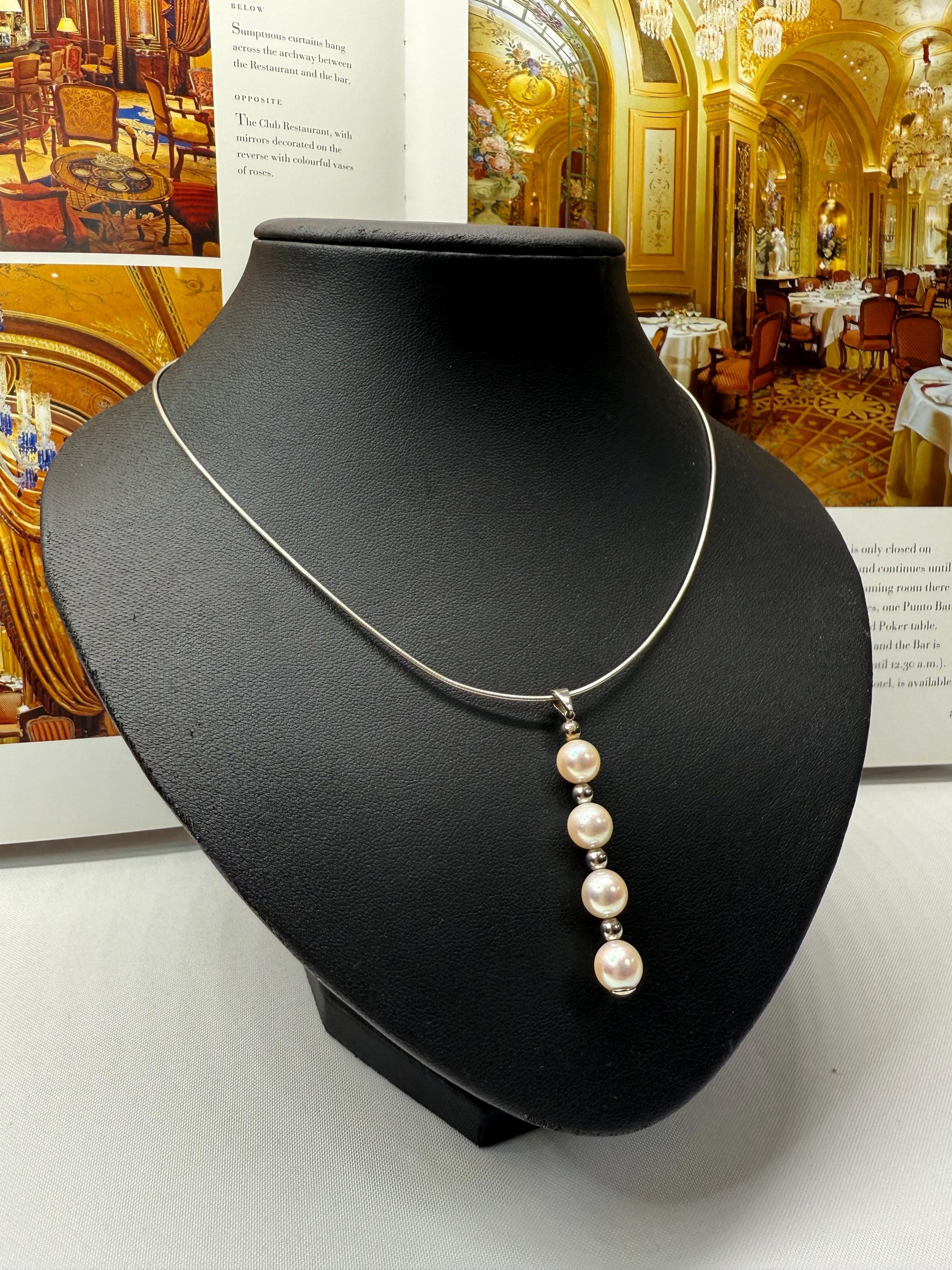 18ct White Gold 17.5 inch South Sea Pearl Pendant Necklace - N-050