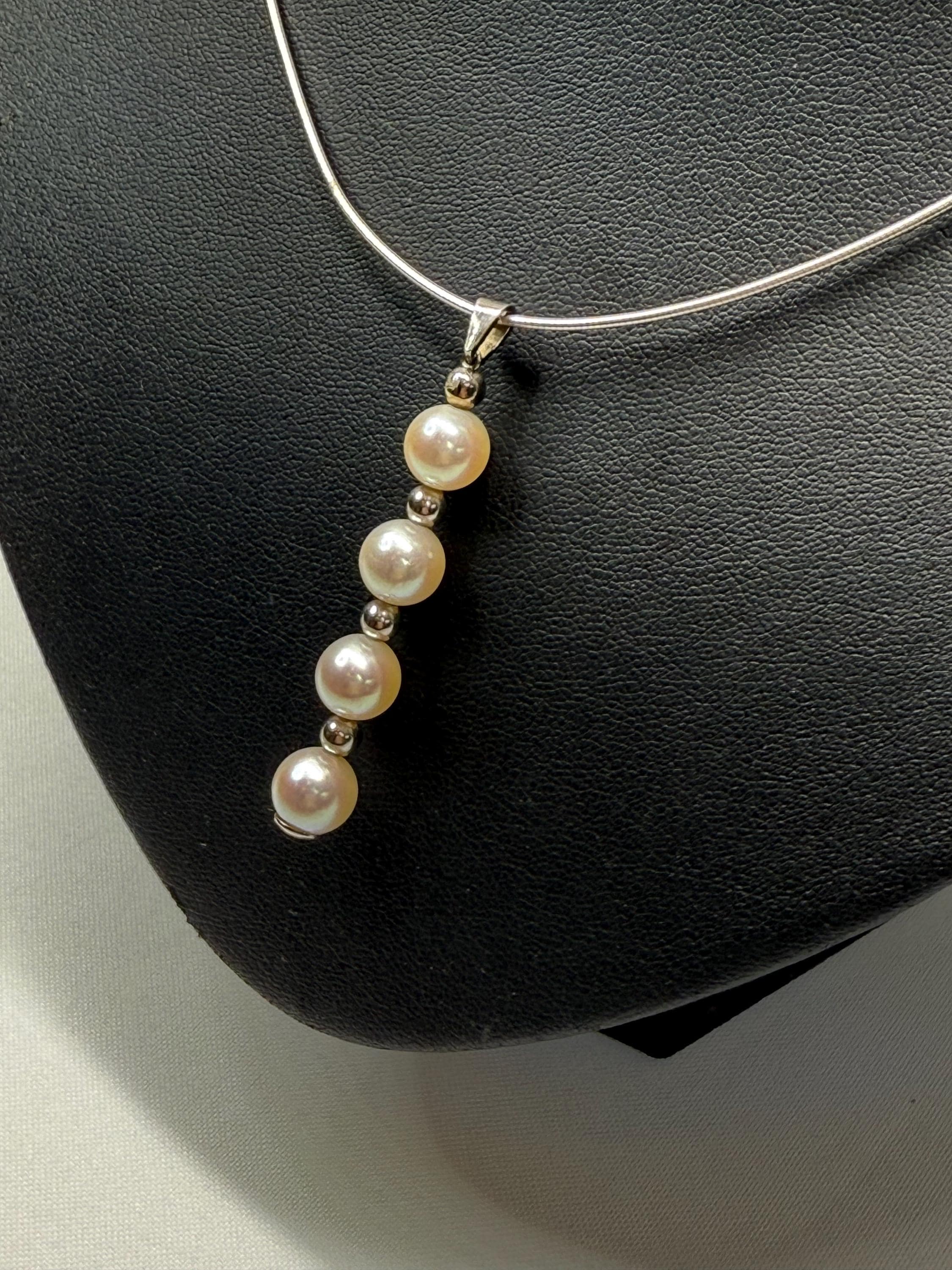18ct White Gold 17.5 inch South Sea Pearl Pendant Necklace - N-050