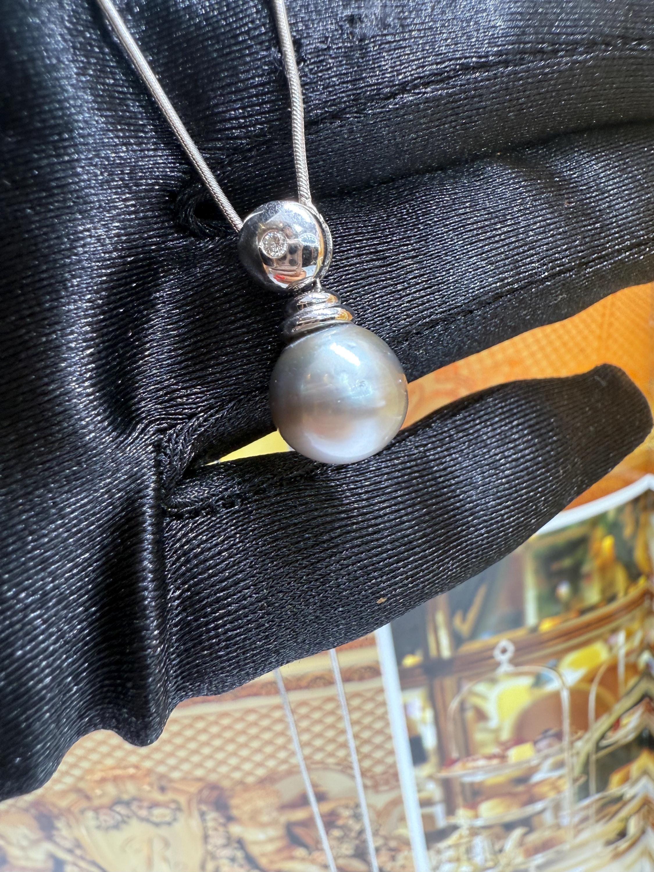 18ct White Gold Tahitian Pearl Diamond Pendant Necklace - N067