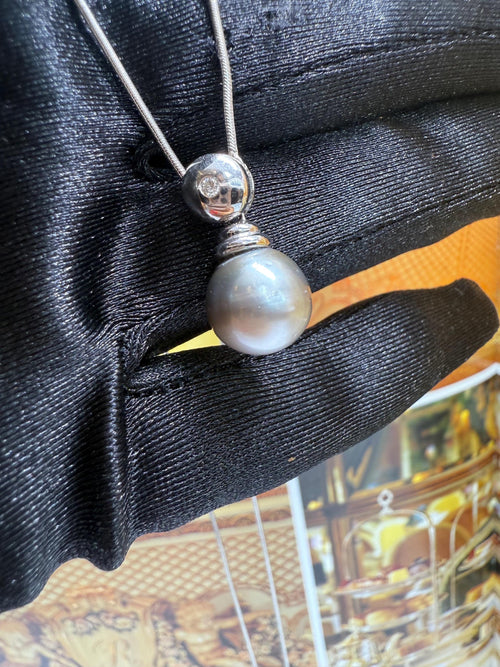 18ct White Gold Tahitian Pearl Diamond Pendant Necklace - N067