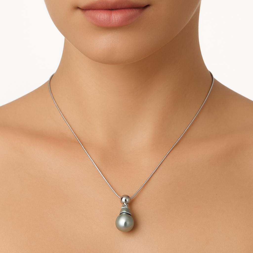 18ct White Gold Tahitian Pearl Diamond Pendant Necklace - N067