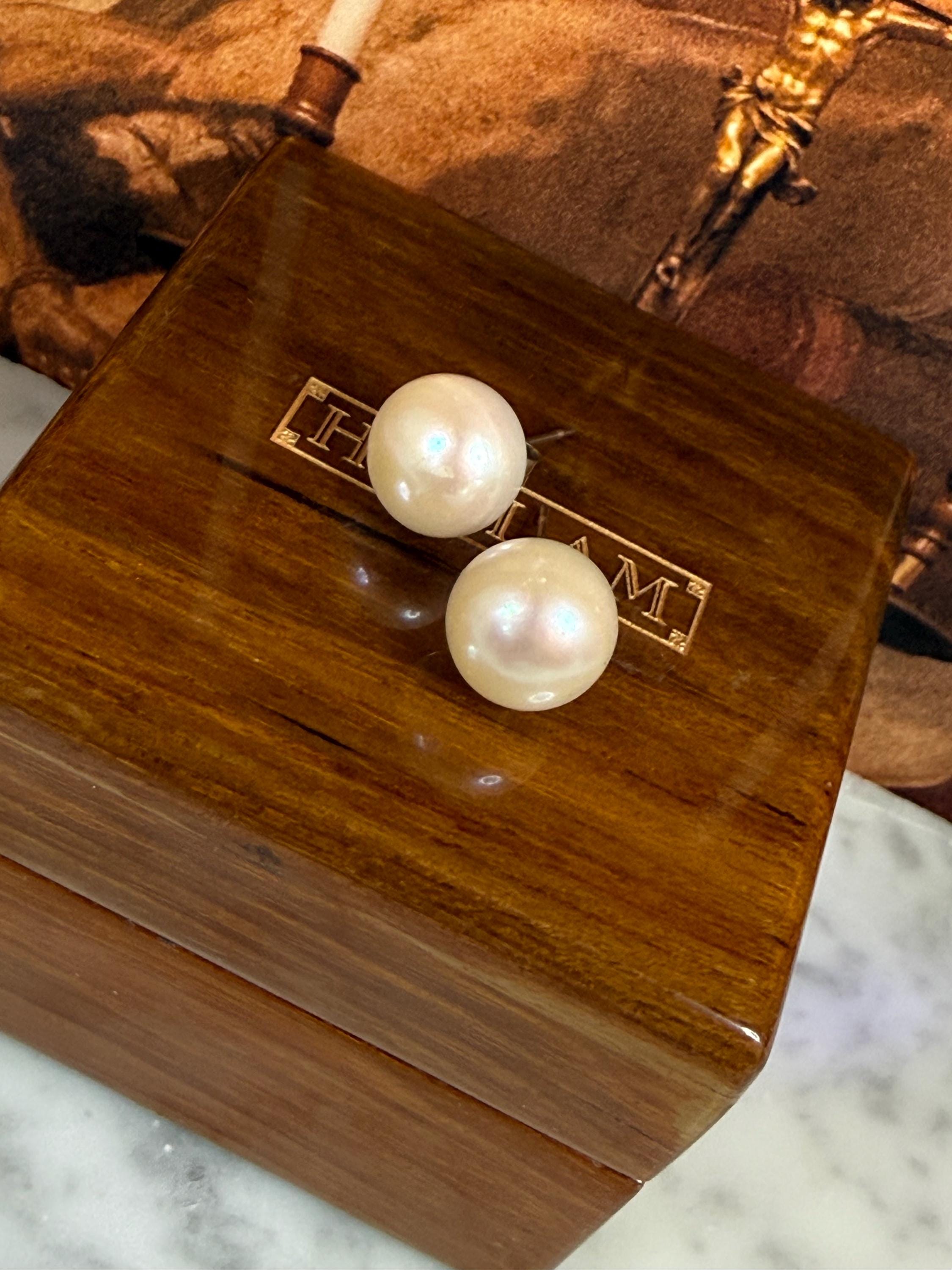 New 18ct Huge 13mm Glamorous Freshwater Pearl Stud Earrings - E-085